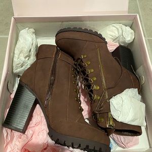 JustFab ankle boots size 8